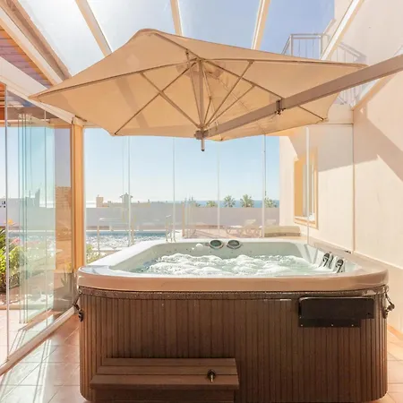 빌라 Evita Private Pool, Jacuzzi & Sea Views *