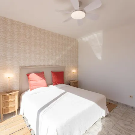 Evita Private Pool, Jacuzzi & Sea Views 빌라
