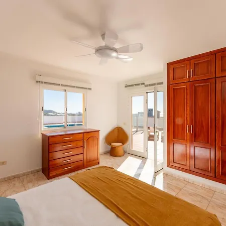 빌라 Evita Private Pool, Jacuzzi & Sea Views *