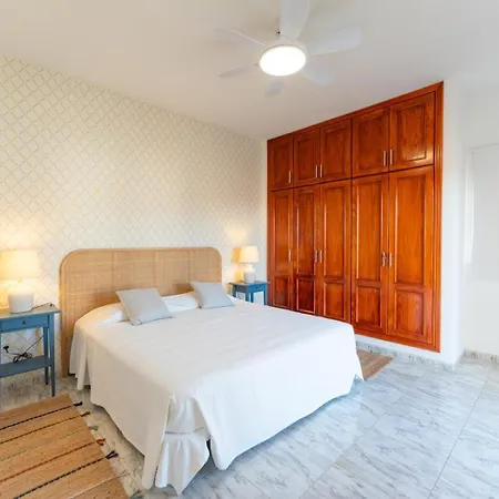 Evita Private Pool, Jacuzzi & Sea Views 아데제