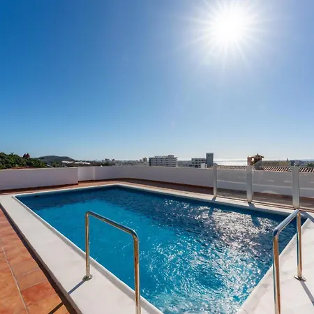빌라 Evita Private Pool, Jacuzzi & Sea Views 아데제